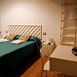 Lo Specchio Sul Mare 3*