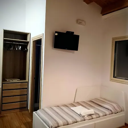Lo Specchio Sul Mare Vendégház